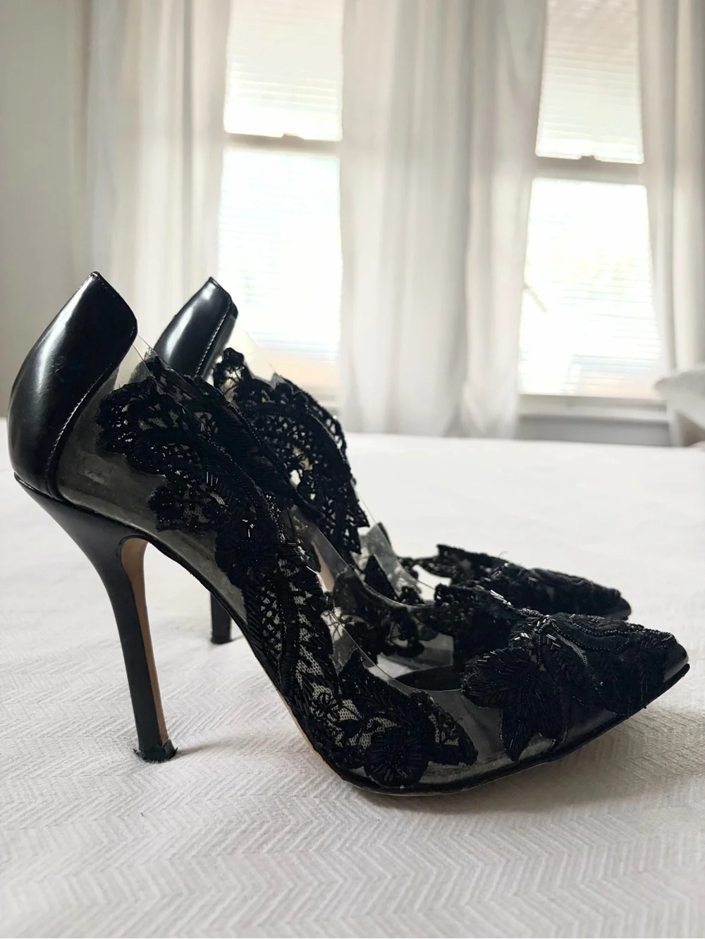 Oscar De La Renta Black Lace Pointed-Toe High Heels